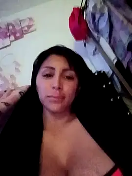 Snapshot of tiffani__love chatting on 10-04-25, 12:14 tiffani love online show from 10-04-25, 12:14