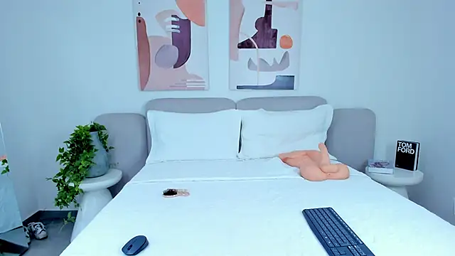 Emi latingirl online show from 03-11-25, 08:53