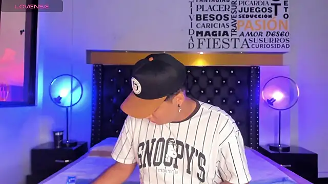 Angel Brown1  online show from 12-10-24, 09:33