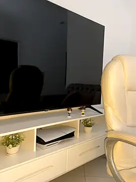 Angel Brown1  online show from 09-17-25, 01:13