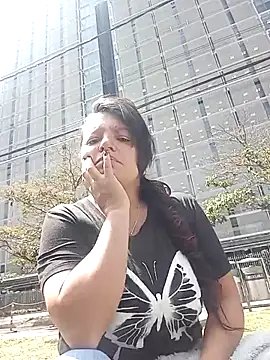 Snapshot of Emily0215 chatting on 02-04-26, 04:02 Emily0215 online show from 02-04-26, 04:02