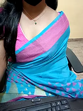 Snapshot of Nithya_05 chatting on 09-13-25, 05:57 Nithya 05 online show from 09-13-25, 05:57