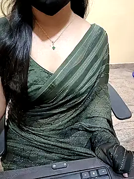 Snapshot of Nithya_05 chatting on 09-16-25, 05:03 Nithya 05 online show from 09-16-25, 05:03