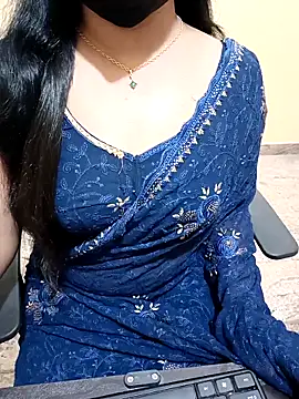 Snapshot of Nithya_05 chatting on 09-20-25, 05:14 Nithya 05 online show from 09-20-25, 05:14