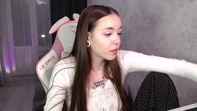 naughty dakota online show from 10-11-25, 04:05