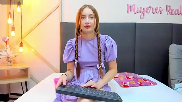 Snapshot of AlissonMartin chatting on 03-08-25, 11:48 AlissonMartin online show from 03-08-25, 11:48