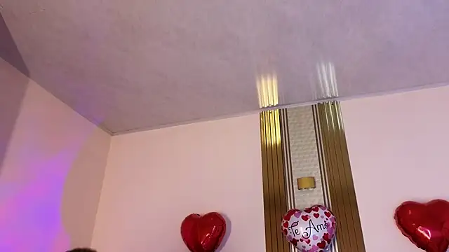 Snapshot of Emmaa_Blonde chatting on 02-15-25, 11:39 Emmaa Blonde online show from 02-15-25, 11:39