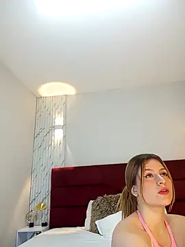 Snapshot of Emmaa_Blonde chatting on 10-09-25, 10:35 Emmaa Blonde online show from 10-09-25, 10:35