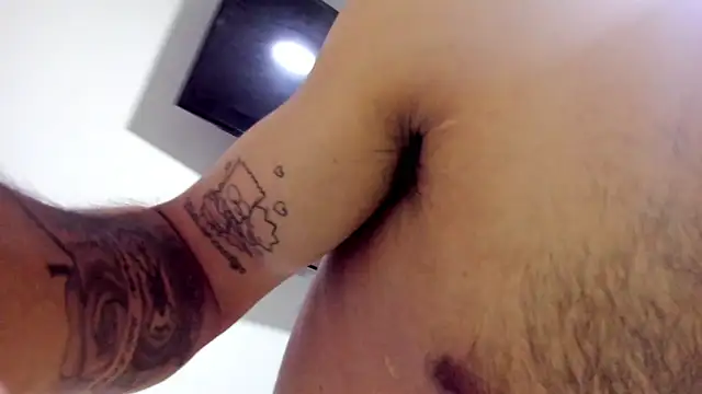 Aronxxs online show from 11-01-25, 09:22