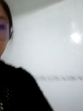 Snapshot of Caroll_Luna chatting on 12-17-24, 04:23 Caroll Luna online show from 12-17-24, 04:23