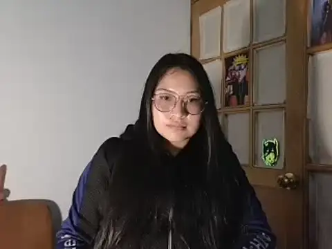 Snapshot of Caroll_Luna chatting on 12-23-24, 01:18 Caroll Luna online show from 12-23-24, 01:18