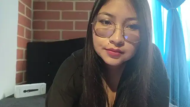 Snapshot of Caroll_Luna chatting on 03-22-25, 05:41 Caroll Luna online show from 03-22-25, 05:41