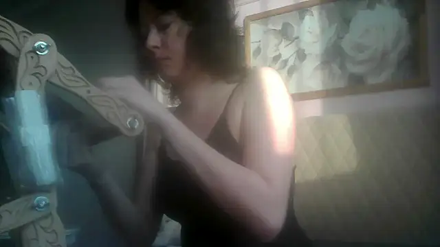 Snapshot of SunElizabeth chatting on 03-28-26, 03:17 SunElizabeth online show from 03-28-26, 03:17
