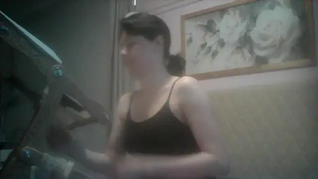 Snapshot of SunElizabeth chatting on 04-06-26, 01:58 SunElizabeth online show from 04-06-26, 01:58