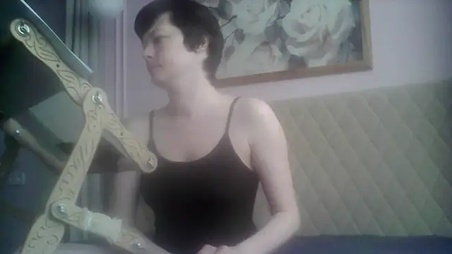 Snapshot of SunElizabeth chatting on 05-13-26, 06:11 SunElizabeth online show from 05-13-26, 06:11