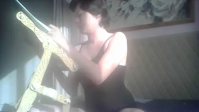 Snapshot of SunElizabeth chatting on 05-19-26, 02:51 SunElizabeth online show from 05-19-26, 02:51