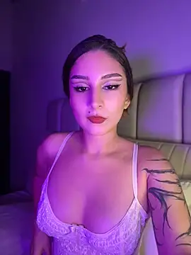 Mon Cherry online show from 04-25-26, 01:19