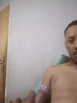 Snapshot of fabiusR chatting on 03-25-26, 02:50 fabiusR online show from 03-25-26, 02:50