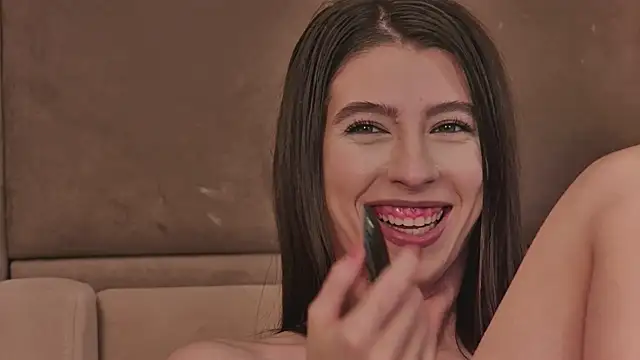 LunaWills  online show from 01-08-25, 08:27