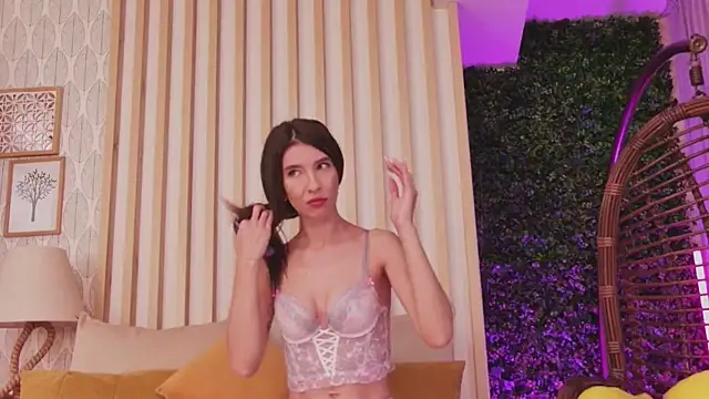 LunaWills  online show from 11-04-25, 05:28