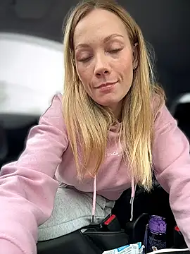 LavenderHot online show from 05-11-26, 01:33