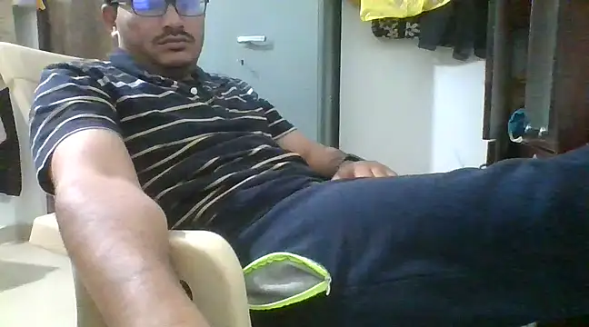 naughtymike0007 online show from 01-06-25, 04:44