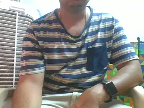 Snapshot of naughtymike0007 chatting on 11-04-25, 04:06 naughtymike0007 online show from 11-04-25, 04:06