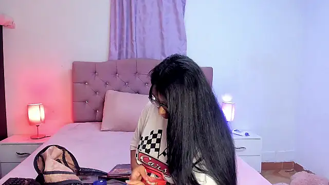 Latinabombsheell online show from 09-30-25, 05:56