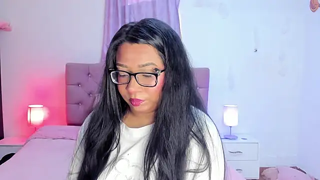 Latinabombsheell online show from 10-08-25, 07:33