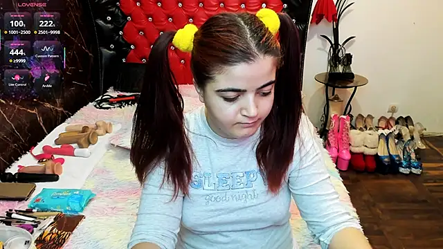 Snapshot of Anasunshine12 chatting on 02-14-25, 09:03 Anasunshine12 online show from 02-14-25, 09:03