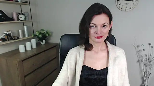 VivianWILD online show from 12-27-24, 08:02