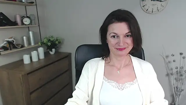 VivianWILD online show from 12-28-24, 09:52