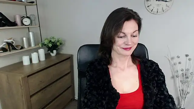 VivianWILD online show from 12-30-24, 01:14