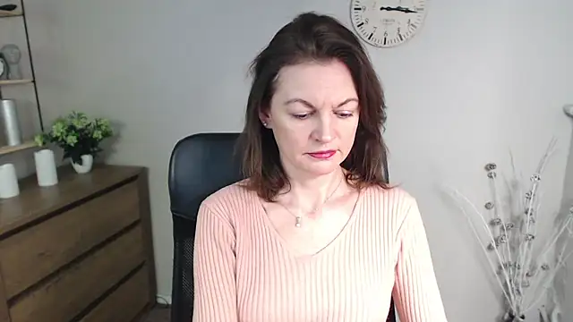 VivianWILD online show from 01-24-25, 06:46