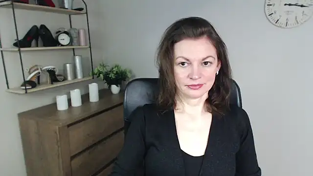 VivianWILD online show from 01-28-25, 07:32