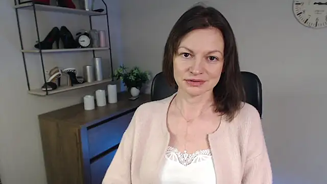 VivianWILD online show from 02-17-25, 07:15