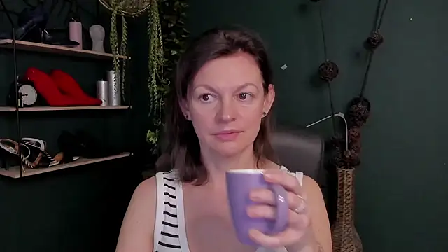 VivianWILD online show from 03-11-25, 06:53