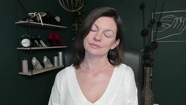 VivianWILD online show from 09-24-25, 08:28