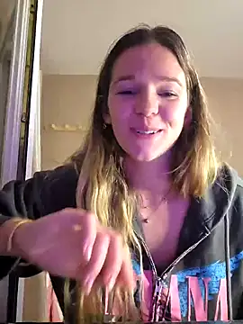 Snapshot of lucie_mehott chatting on 10-03-25, 08:17 lucie mehott online show from 10-03-25, 08:17