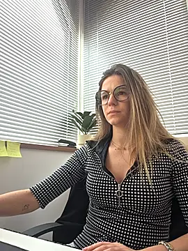 lucie mehott online show from 02-20-26, 09:54