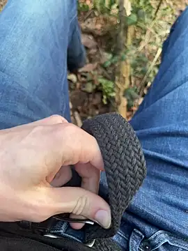 Snapshot of Janni_2005 chatting on 03-06-26, 04:47 Janni 2005 online show from 03-06-26, 04:47