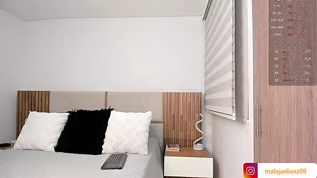 Snapshot of MalejaDiaz_ chatting on 02-10-26, 07:40 MalejaDiaz online show from 02-10-26, 07:40