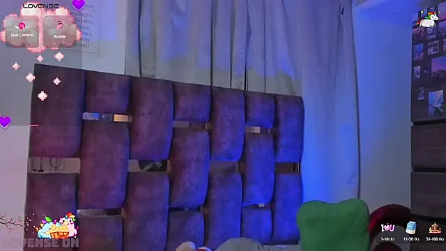 Snapshot of Angelo_018 chatting on 03-11-25, 11:12 Angelo 018 online show from 03-11-25, 11:12