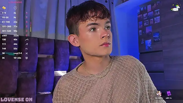 Snapshot of Angelo_018 chatting on 03-21-25, 07:44 Angelo 018 online show from 03-21-25, 07:44