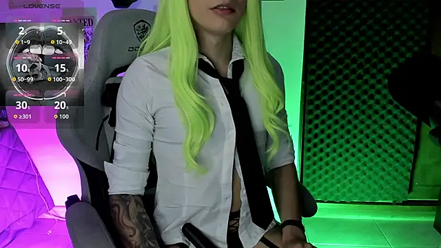 sofi pretty uwu- online show from 11-02-25, 09:22