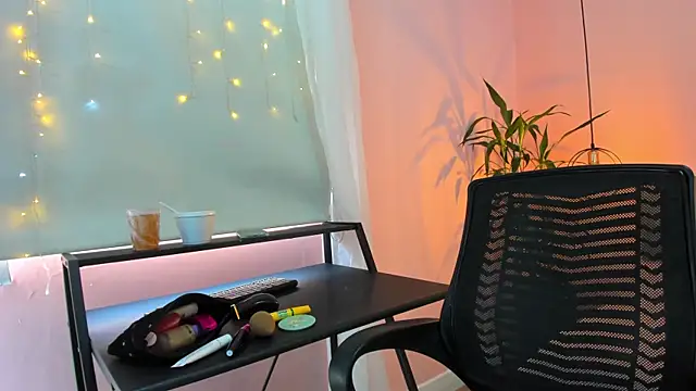 Alana Suares1 online show from 10-03-25, 08:39