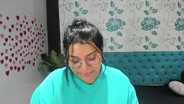 LindaBreeS online show from 01-29-25, 01:38