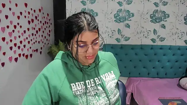 LindaBreeS online show from 02-11-25, 06:22