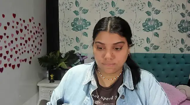 LindaBreeS online show from 02-25-25, 04:53