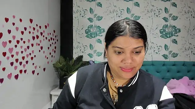 LindaBreeS online show from 03-01-25, 02:02